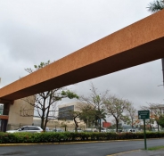 Puente Peatonal Multiplaza Escazú | Urbanotecnia